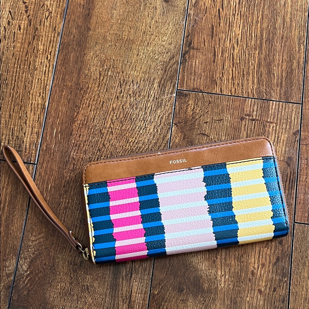 Fossil Wristlet Wallet